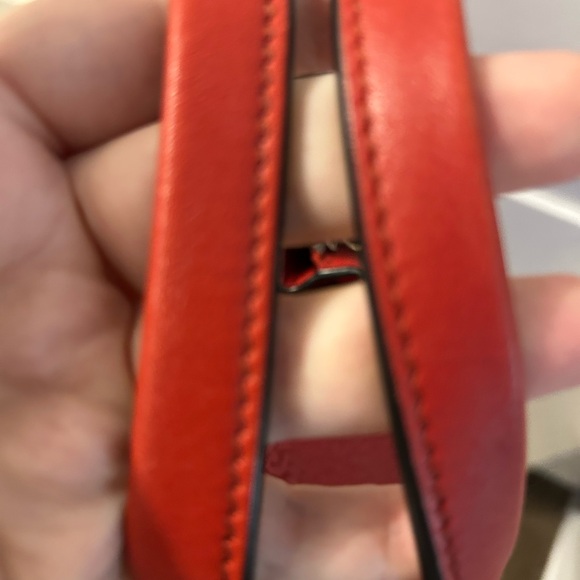 Burberry Red Pebbled Leather Shoulder Tote with Adjustable Strap - Picture 4 of 8